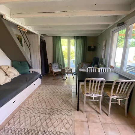 Tiny House Dans La Verdure Et Le Calme 別荘